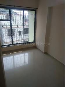 Gallery Cover Image of 605 Sq.ft 1 BHK Apartment for rent in Kandivali West for 20000