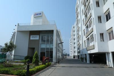 Gallery Cover Image of 1033 Sq.ft 2 BHK Apartment for buy in Moolakazhani for 3615500