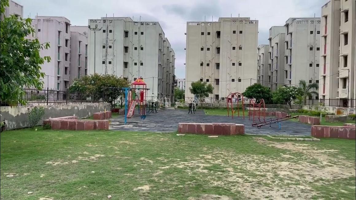 Bhk Flat Dda Flats For Sale In Rohini Sector 11 BHK 550 Sqft Flat