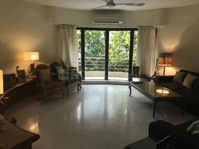 Gallery Cover Image of 2000 Sq.ft 3 BHK Apartment for buy in Khar West for 70000000