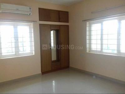Gallery Cover Image of 900 Sq.ft 2 BHK Independent Floor for buy in Kasba for 4500000