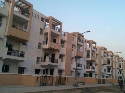 Gallery Cover Image of 2700 Sq.ft 4 BHK Independent Floor for buy in Sector 82 for 5000000