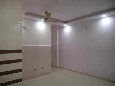 Gallery Cover Image of 900 Sq.ft 3 BHK Apartment for buy in Dwarka Mor for 4200000