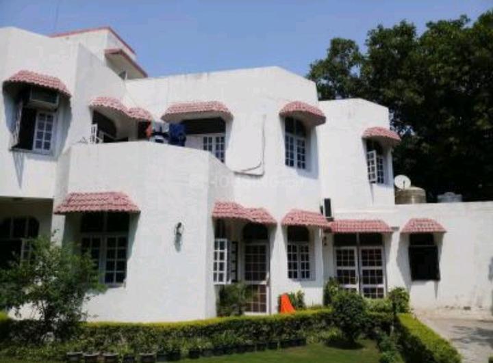 5 BHK 6300 Sqft Independent House for sale at Sainik Farm, New Delhi