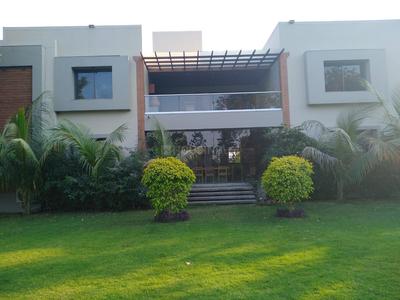 Gallery Cover Image of 2500 Sq.ft 4 BHK Villa for buy in Sanand for 38500000
