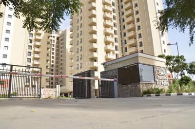 Gallery Cover Image of 1063 Sq.ft 2 BHK Apartment for buy in Mahapura for 3178000