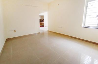 Gallery Cover Image of 1200 Sq.ft 3 BHK Apartment for rent in Pallikaranai for 16000
