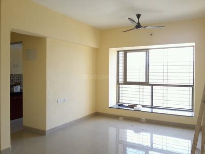 Gallery Cover Image of 850 Sq.ft 2 BHK Apartment for buy in Thane West for 8900000