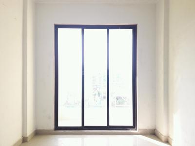 Gallery Cover Image of 640 Sq.ft 1 BHK Apartment for buy in Nandivali Gaon for 1985000