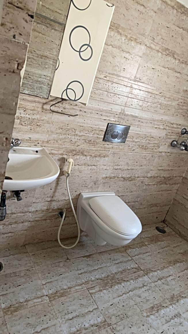 Maxblis White House - Image 15