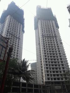 Gallery Cover Image of 1100 Sq.ft 3 BHK Apartment for buy in Goregaon West for 27500000