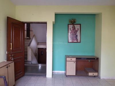 Gallery Cover Image of 1050 Sq.ft 2 BHK Apartment for buy in Thane West for 9000000