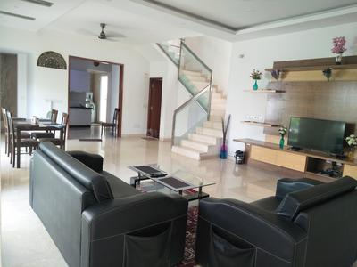 Gallery Cover Image of 2870 Sq.ft 3 BHK Villa for buy in Krishnarajapura for 27000000