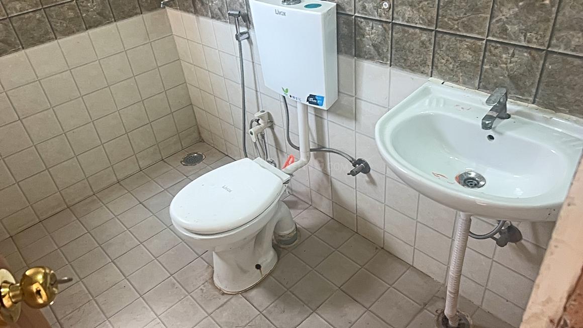 MRG The Balcony - Image 12