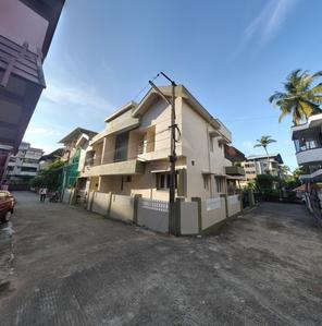 Gallery Cover Image of 3106 Sq.ft 6 BHK Independent House for buy in Kadri for 13000000