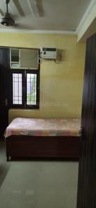 Gallery Cover Image of 400 Sq.ft 1 RK Independent Floor for rent in Vasant Kunj for 12000