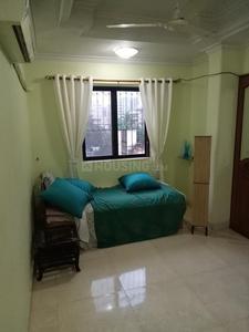 Gallery Cover Image of 800 Sq.ft 2 BHK Apartment for rent in Khar West for 65000