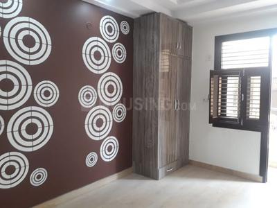 Gallery Cover Image of 1050 Sq.ft 3 BHK Apartment for buy in Bharat Vihar for 3900000