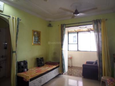 Gallery Cover Image of 840 Sq.ft 2 BHK Apartment for buy in Thane West for 9000000