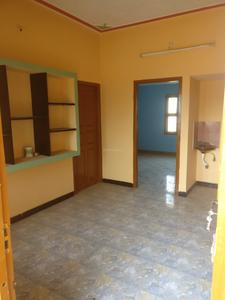 Gallery Cover Image of 850 Sq.ft 2 BHK Independent House for rent in Kolathur for 8500