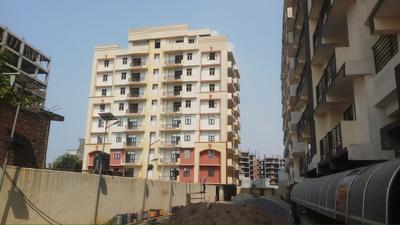 Gallery Cover Image of 640 Sq.ft 1 BHK Apartment for buy in Gomti Nagar for 2300000