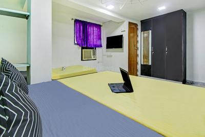 Bedroom Image of Oyo Life Kol1475 in Howrah Railway Station