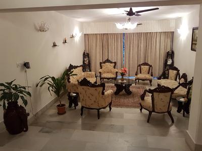 Gallery Cover Image of 1327 Sq.ft 2 BHK Apartment for buy in Adugodi for 13200000