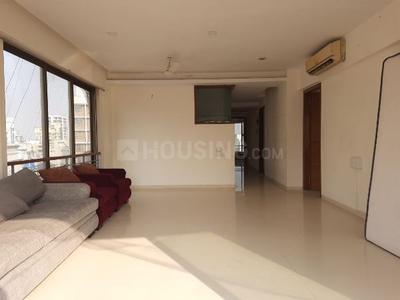 Gallery Cover Image of 1300 Sq.ft 3 BHK Apartment for rent in Dev Ashish, Khar West for 130000