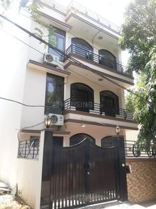 Gallery Cover Image of 4000 Sq.ft 2 BHK Independent House for buy in DLF Phase 2 for 28500000