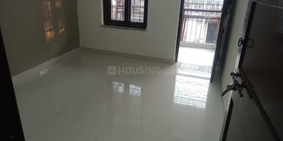 Gallery Cover Image of 1100 Sq.ft 3 BHK Apartment for rent in Golf Green for 20000