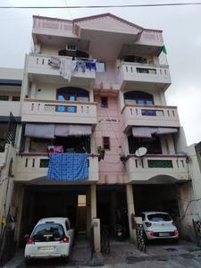 Gallery Cover Image of 900 Sq.ft 2 BHK Apartment for buy in Shastri Nagar for 3000000