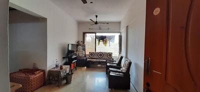 Gallery Cover Image of 730 Sq.ft 2 BHK Apartment for rent in Kandivali West for 35000