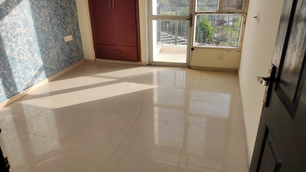 Prateek Wisteria - Image 4