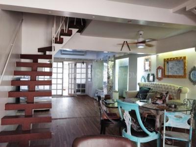 Gallery Cover Image of 2200 Sq.ft 3 BHK Independent House for buy in Malad West for 43000000
