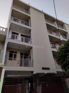 Gallery Cover Image of 1100 Sq.ft 2 BHK Apartment for buy in Sector 16 for 5800000