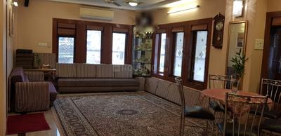 Gallery Cover Image of 750 Sq.ft 2 BHK Apartment for buy in Mazgaon for 32000000