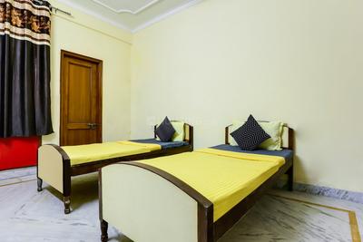 Bedroom Image of Oyo Life Nod764 in Sector 105