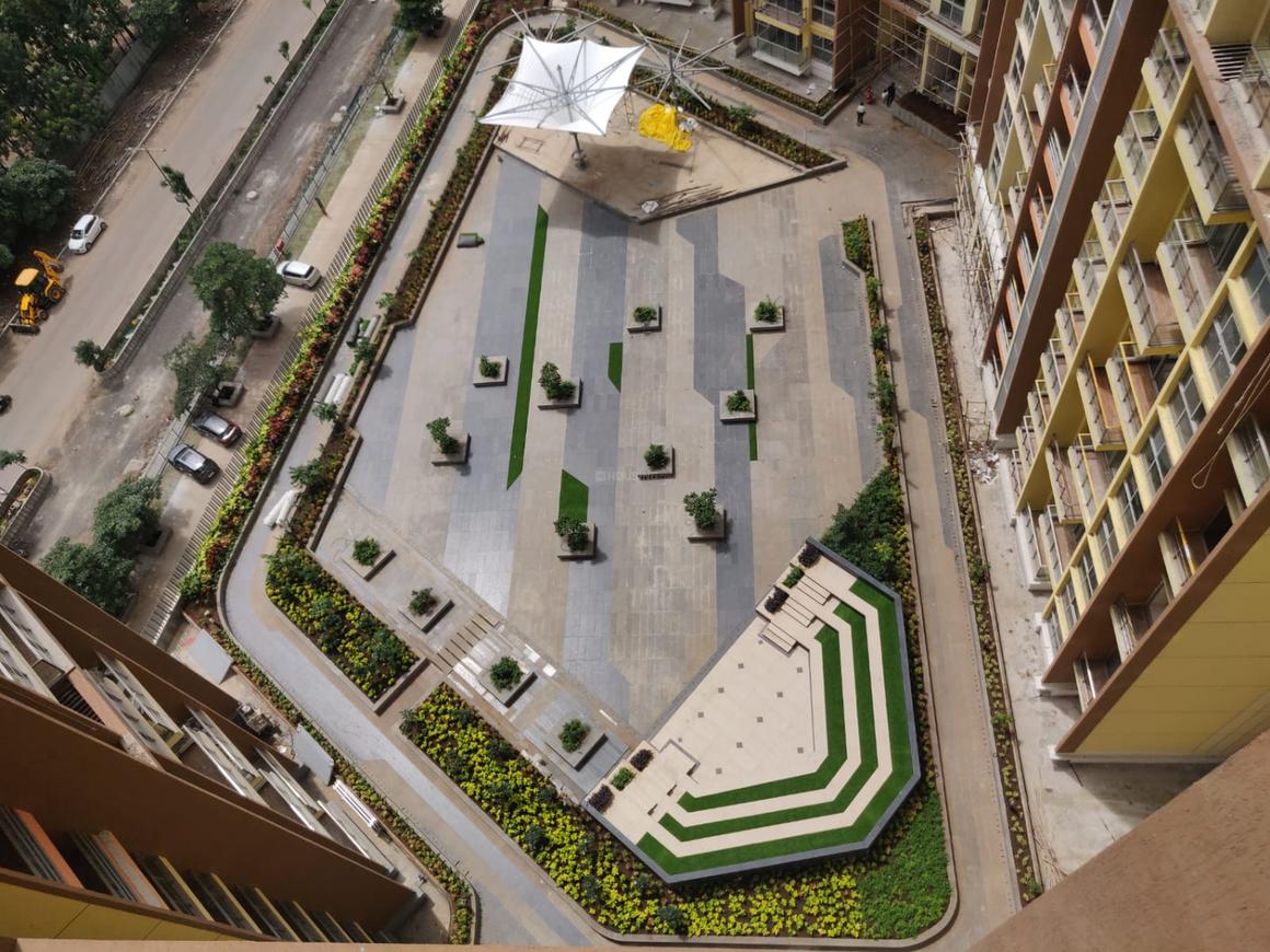 3 BHK Flats Near Tjs Brew Works Restaurant, Amanora Park Town 