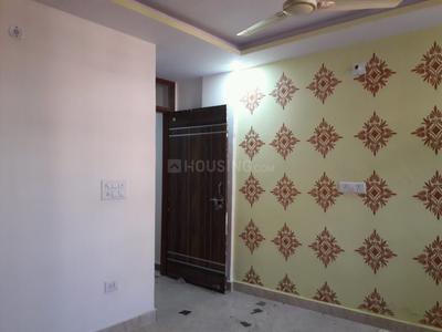 Gallery Cover Image of 360 Sq.ft 1 BHK Independent Floor for buy in Dwarka Mor for 1800000