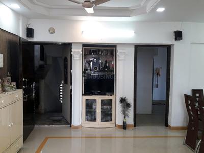 Gallery Cover Image of 1600 Sq.ft 3 BHK Apartment for buy in Kandivali West for 26500000