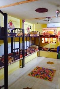 Bedroom Image of Nikunj Dave PG in Borivali East