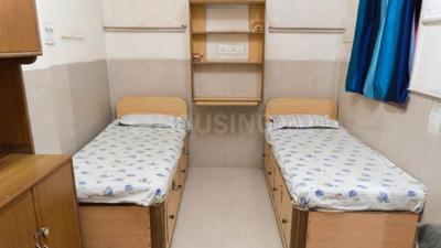 विले पार्ले वेस्ट में प्रिया पेइंग गेस्ट में बेडरूम की तस्वीर