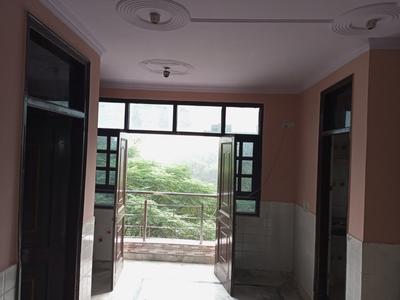 Gallery Cover Image of 450 Sq.ft 1 BHK Independent Floor for rent in Dakshinpuri for 8500