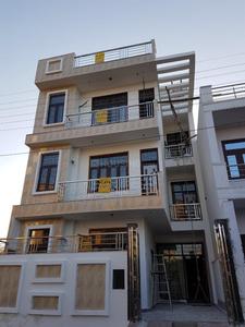 Gallery Cover Image of 4000 Sq.ft 6 BHK Independent House for buy in Mathura Cantonment for 11000000
