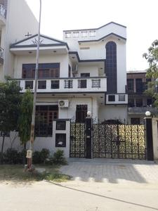 Gallery Cover Image of 3500 Sq.ft 5 BHK Independent House for buy in Phi III Greater Noida for 15000000