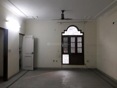 Gallery Cover Image of 1800 Sq.ft 3 BHK Apartment for rent in Model Town for 40000