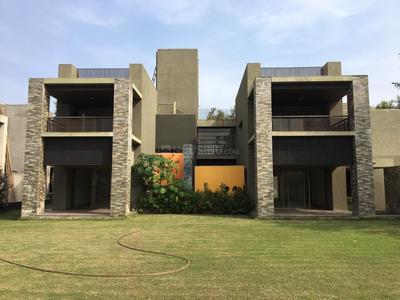 Gallery Cover Image of 6750 Sq.ft 5 BHK Independent House for buy in Shantipura for 70000000