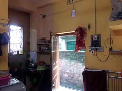 Gallery Cover Image of 200 Sq.ft 1 BHK Apartment for buy in Howrah Railway Station for 650000