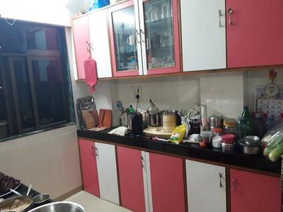 Gallery Cover Image of 750 Sq.ft 2 BHK Apartment for buy in Mulund East for 13500000