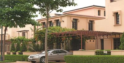 Gallery Cover Image of 3850 Sq.ft 3 BHK Apartment for buy in Jaypee Greens for 25650000